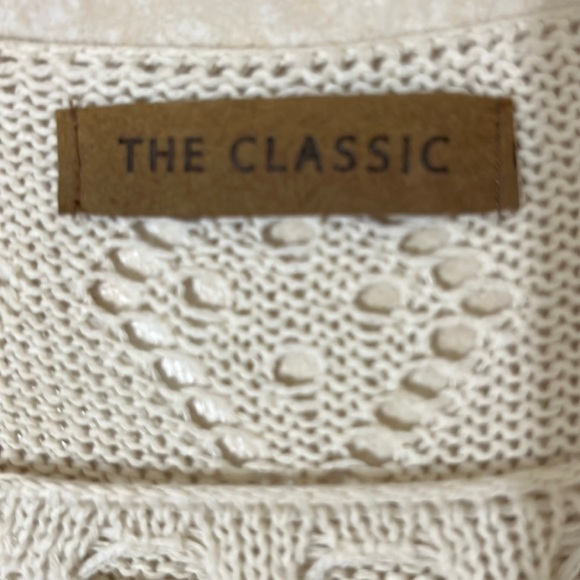 The Classic Brand Shawl Top - Picture 4 of 7